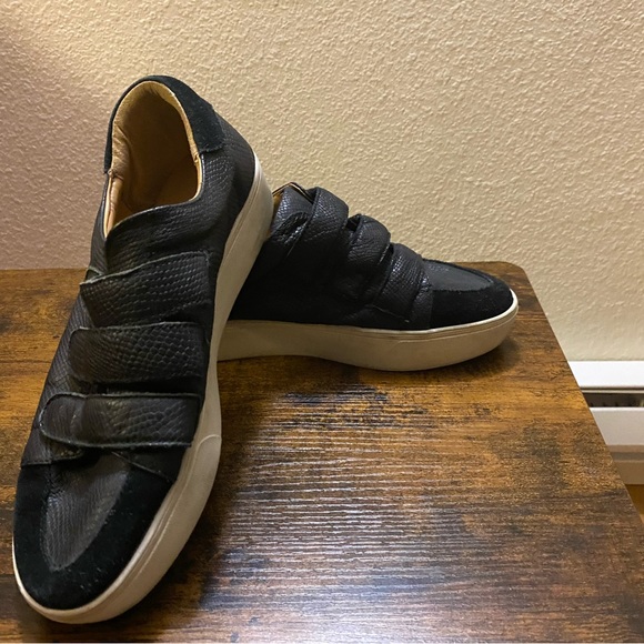 Nine West Textured Sneaker - Picture 3 of 7